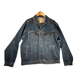 Wrangler Rugged Wear Jacket Mens Large Blue Denim Trucker RJK30AN Button Down